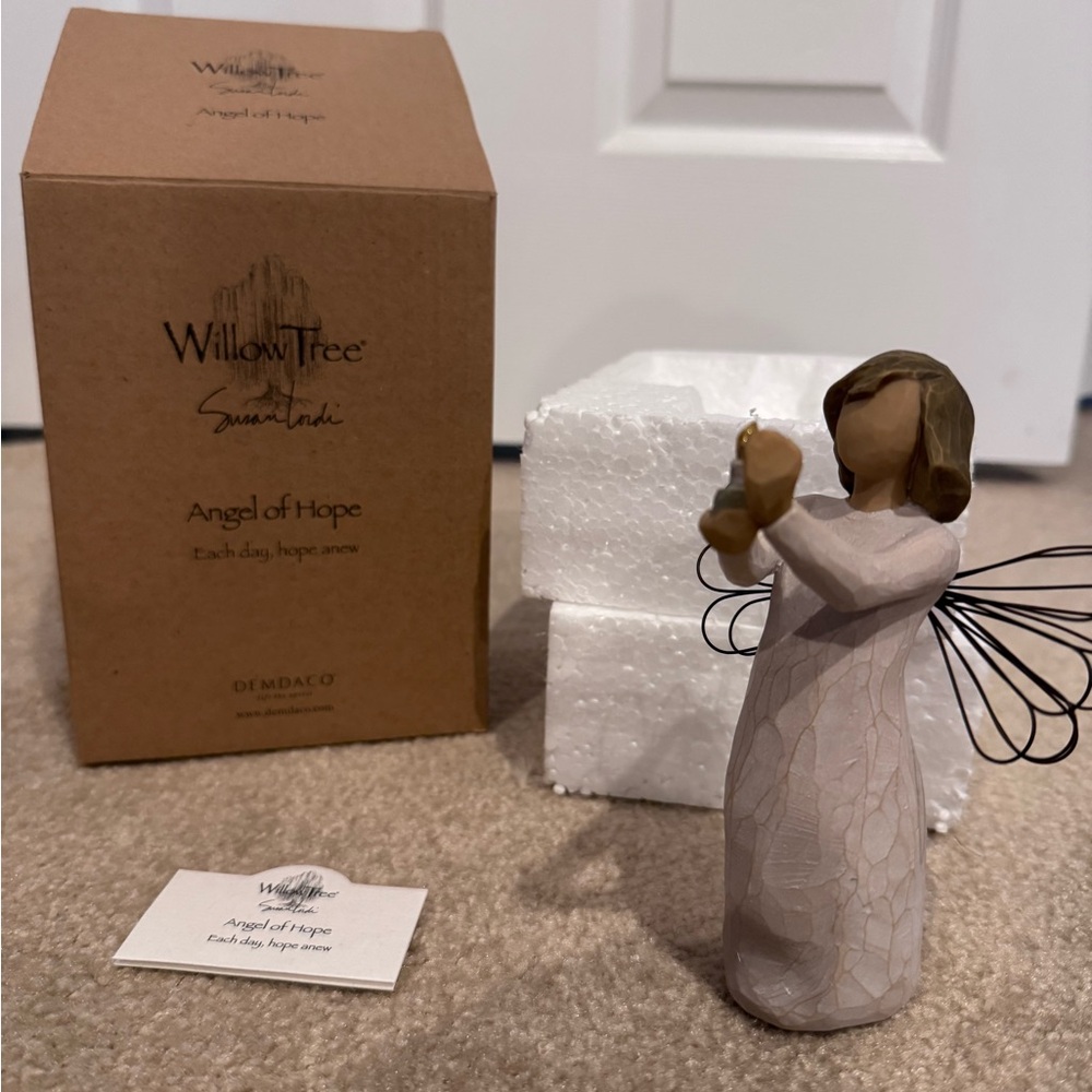 Willow Tree Angel Figurine with Gold Star